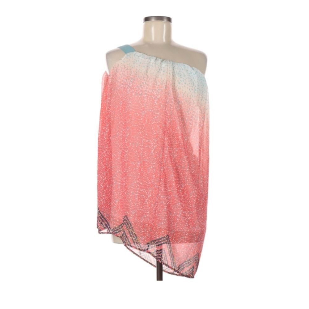 NWOT En Creme One Shoulder Top Size Medium
